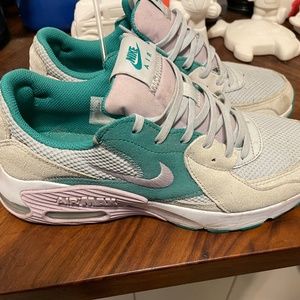 Women’s Nike Shoes